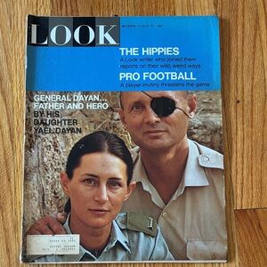 Vintage Look Magazine August 1967 Pro Football General Dayan & His Daughter